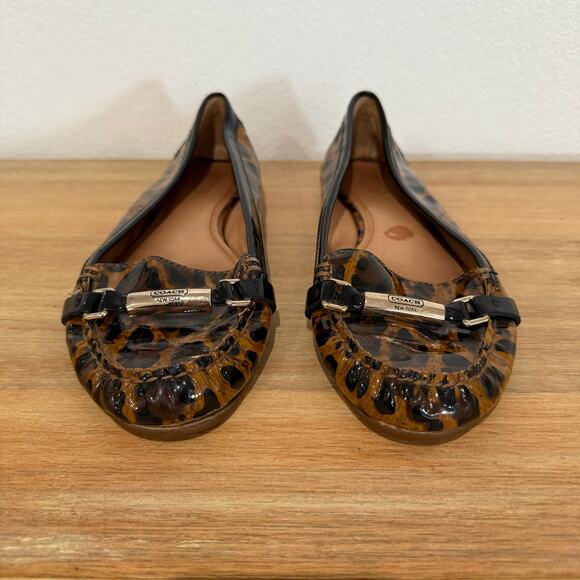 Coach Berdina Patent Leather Leopard Cheetah Flats Loafers Moccasins Size 9.5 - Picture 3 of 13